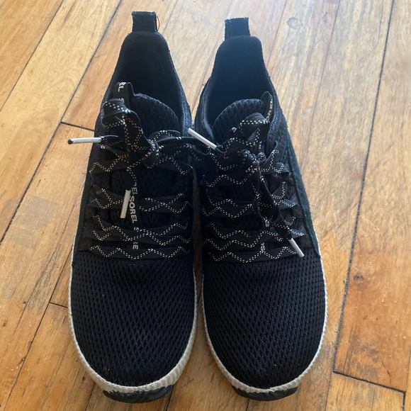 SOREL BLACK WHITE HAND-CRAFTED Sneakers GORG LUX